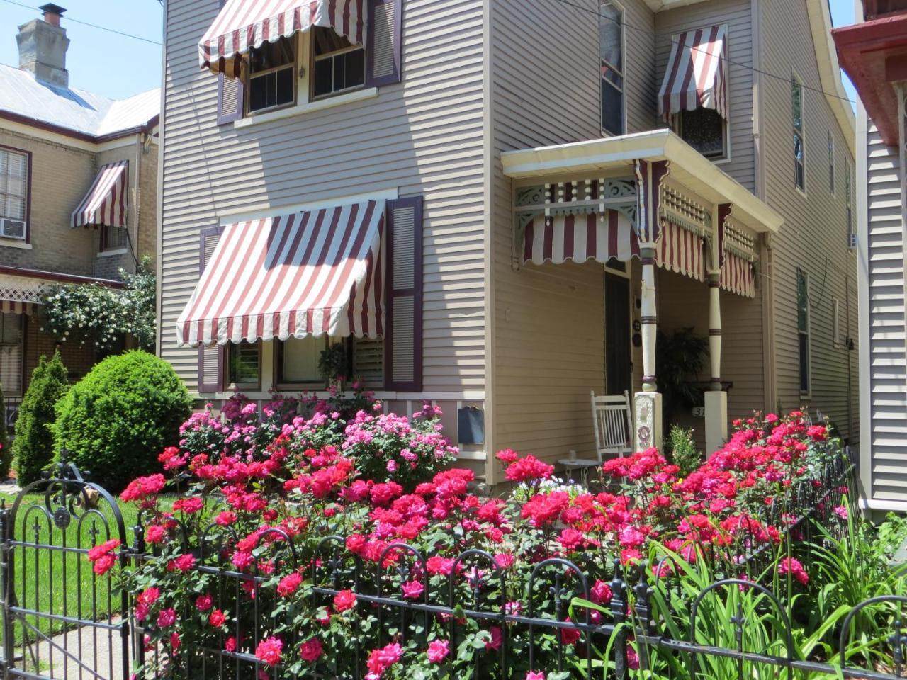 Bed and Breakfast Weller Haus Bed, Breakfast & Event Center à Bellevue Extérieur photo